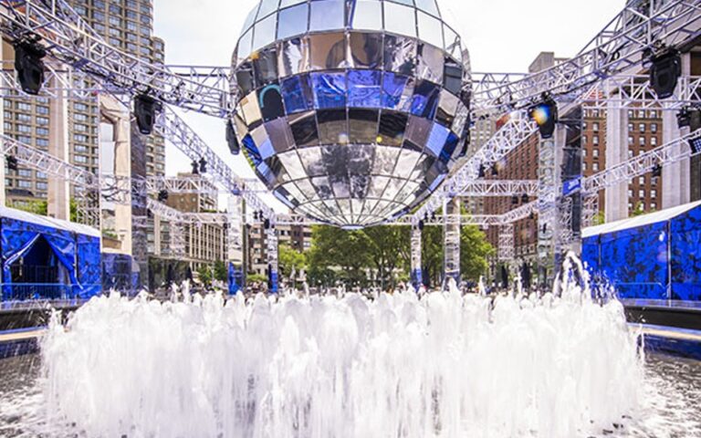 صيف المدينة في مركز لينكولن - ابتهج، استعد، وتذكر