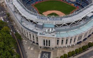 ملعب "يانكي ستاديوم" (Yankee Stadium)