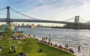 منتزه "دومينو بارك" (Domino Park)