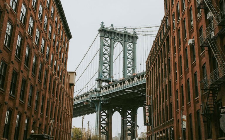 "جسر مانهاتن" (Manhattan Bridge)